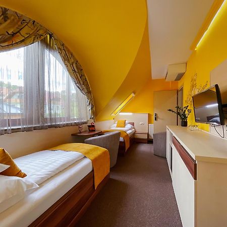 Hotel Mayer Alsooers Bagian luar foto