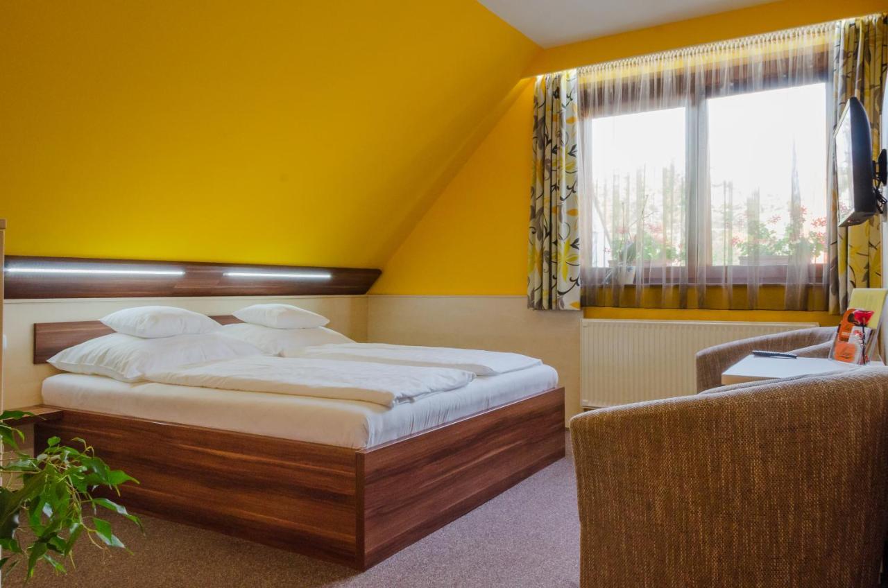 Hotel Mayer Alsooers Bagian luar foto