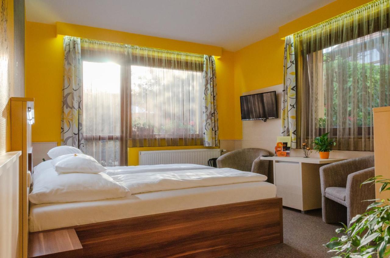 Hotel Mayer Alsooers Bagian luar foto