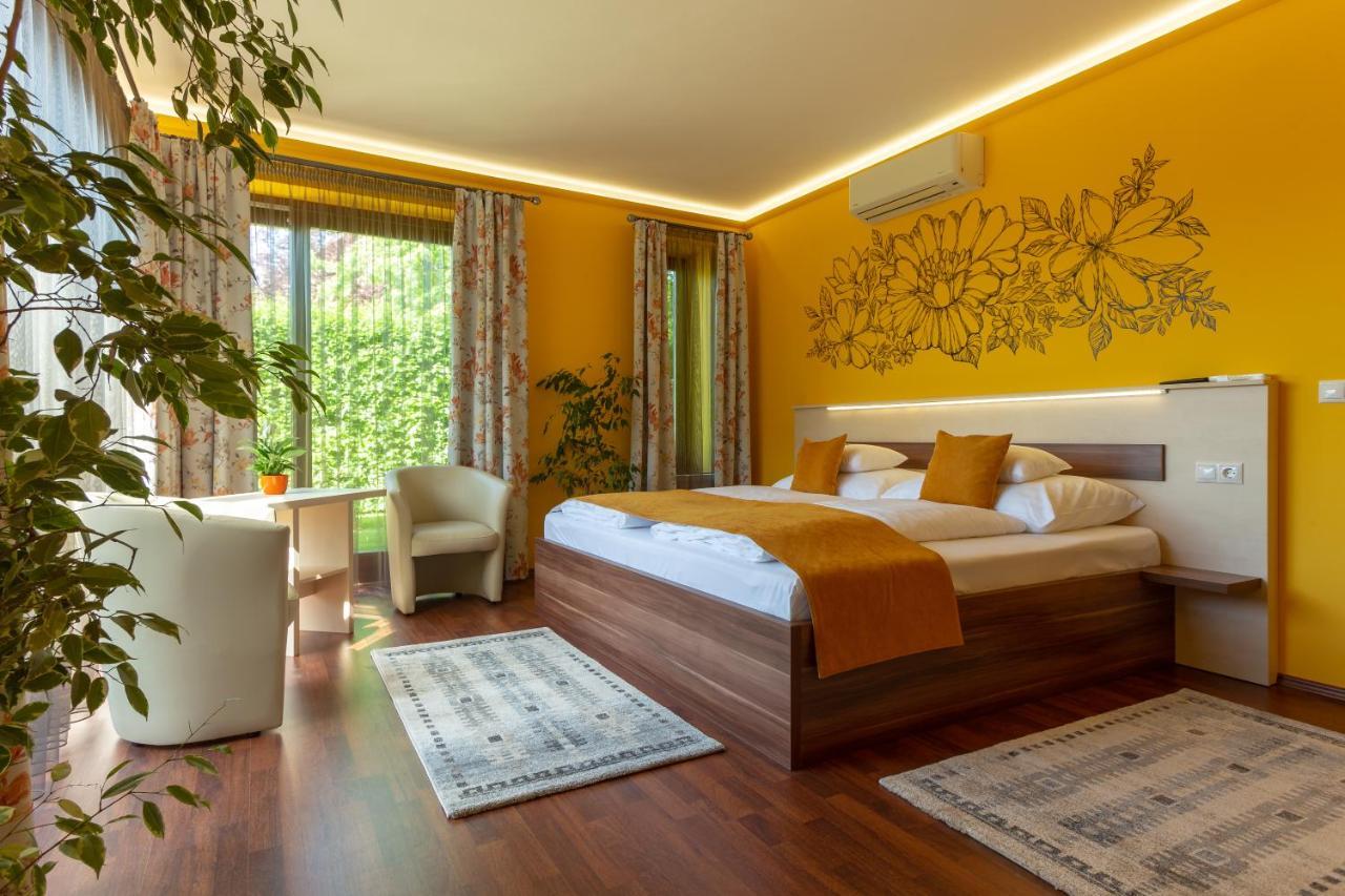 Hotel Mayer Alsooers Bagian luar foto