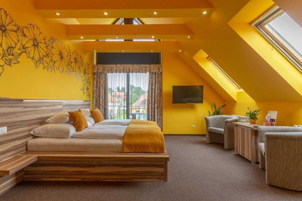 Hotel Mayer Alsooers Bagian luar foto