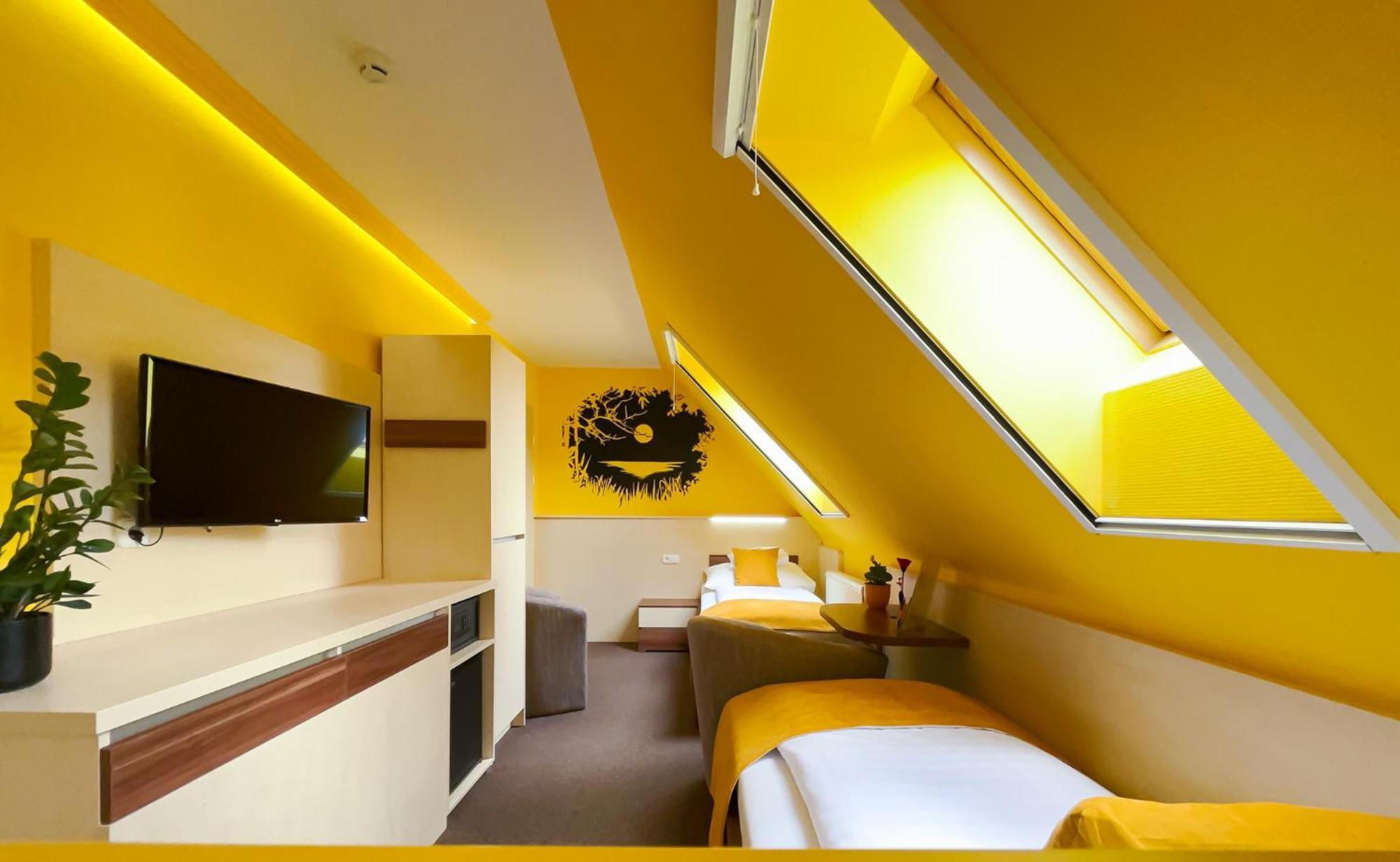 Hotel Mayer Alsooers Bagian luar foto