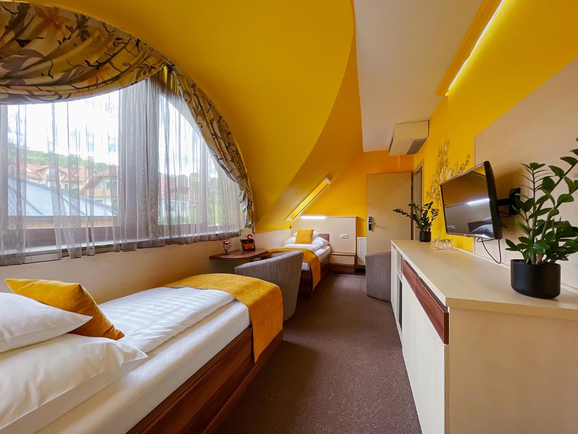 Hotel Mayer Alsooers Bagian luar foto