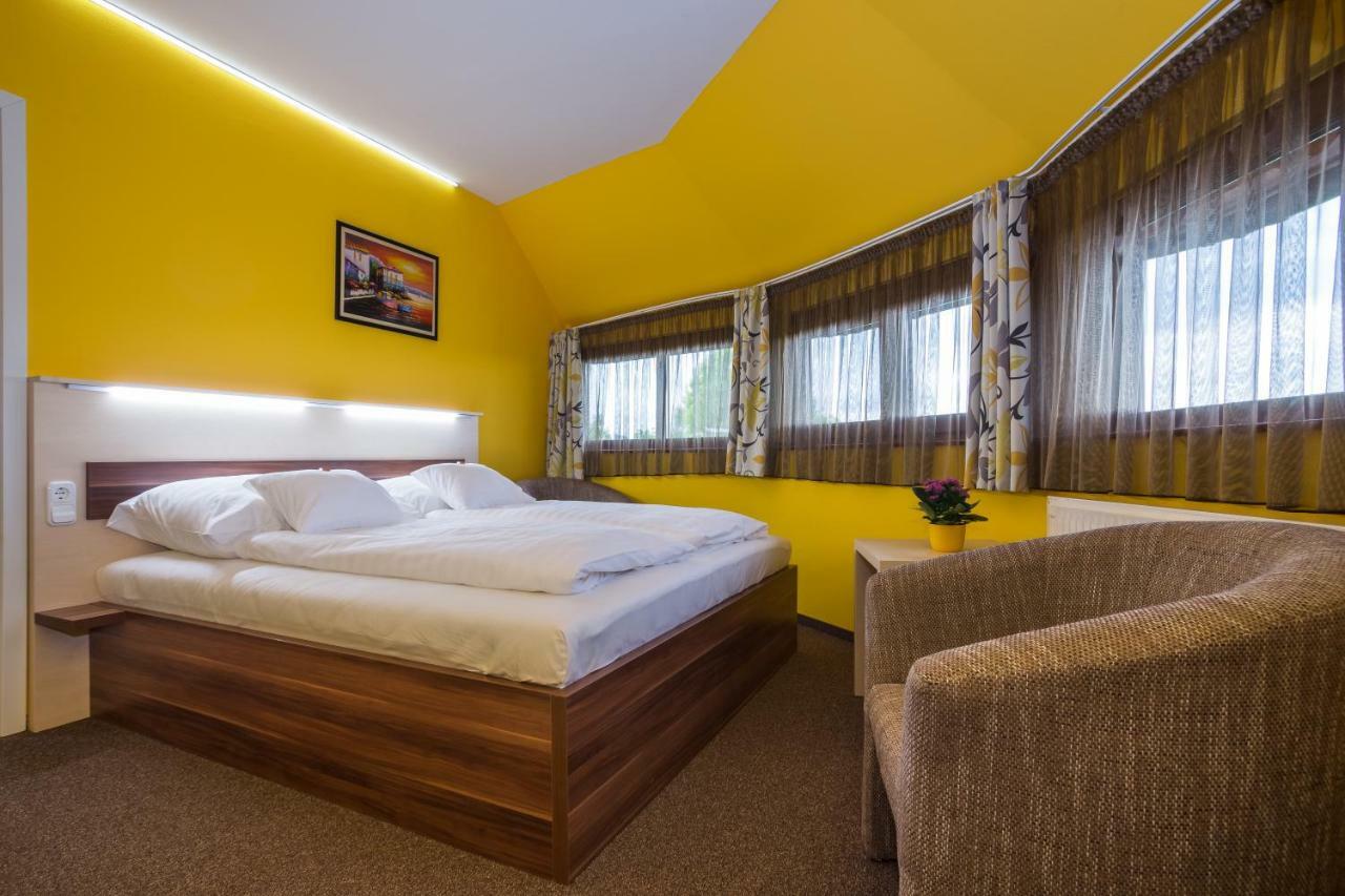 Hotel Mayer Alsooers Bagian luar foto