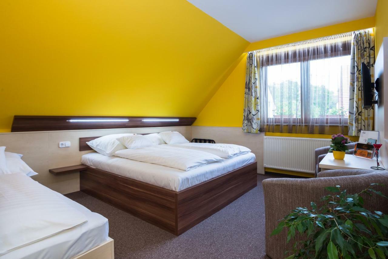 Hotel Mayer Alsooers Bagian luar foto